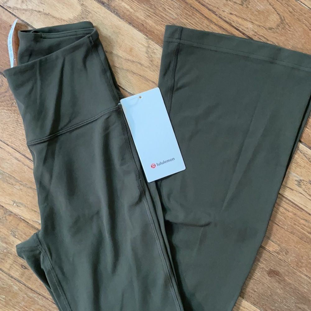 NWT LULULEMON Groove Pant Flare High Waist army Green olive NULU size 4 perfect - Picture 2 of 11